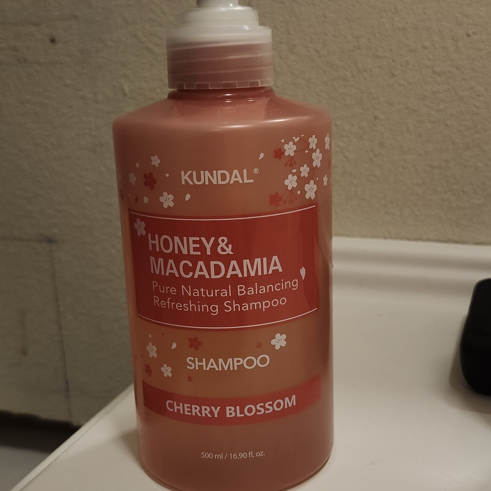 Cherry Blossom Shampoo - Pink